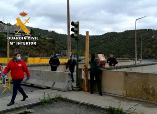 Dispositivo de entrega de medicamentos a través de la frontera hispano-lusa